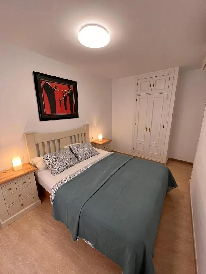 Torremolinos Centro - Beautiful , Newly Renovated 2 Bedroom Apartment 0*,  España
